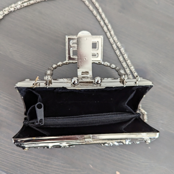 Fabulous Vintage Silver Chrome Evening Purse - Picture 2 of 7